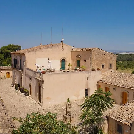 Villa Zottopera - Country Resort Alloggio per agriturismo Chiaramonte Gulfi